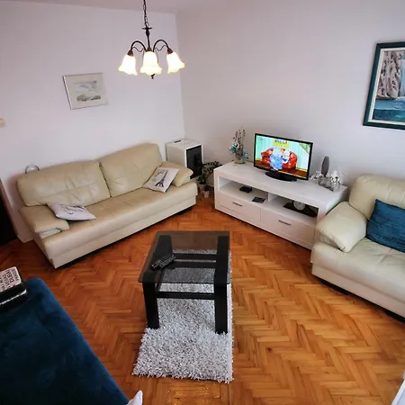 Francika Apartment